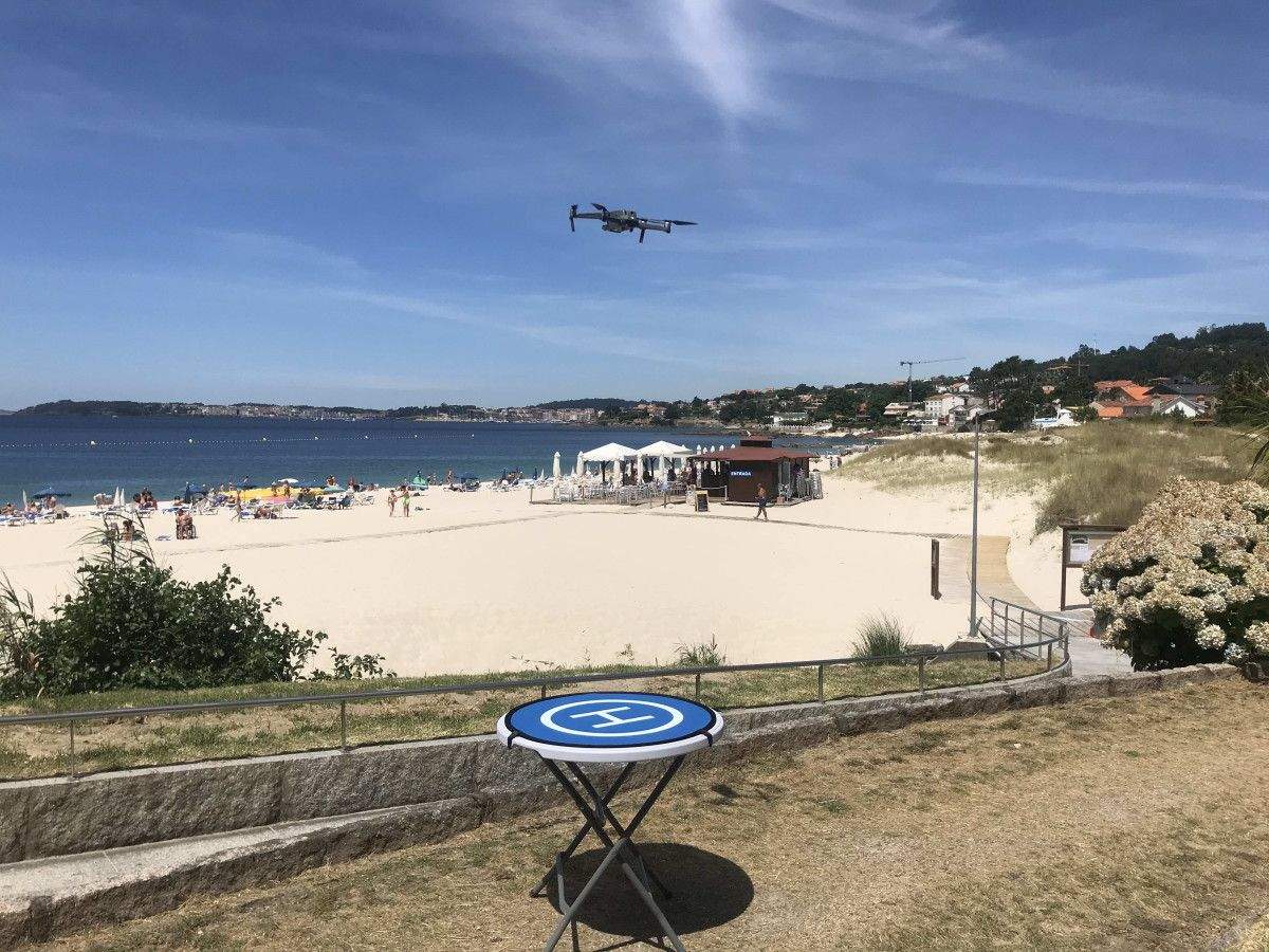 Prueban en Areas el dron que controlará la ocupación de las playas de Sanxenxo — Pontevedra Viva